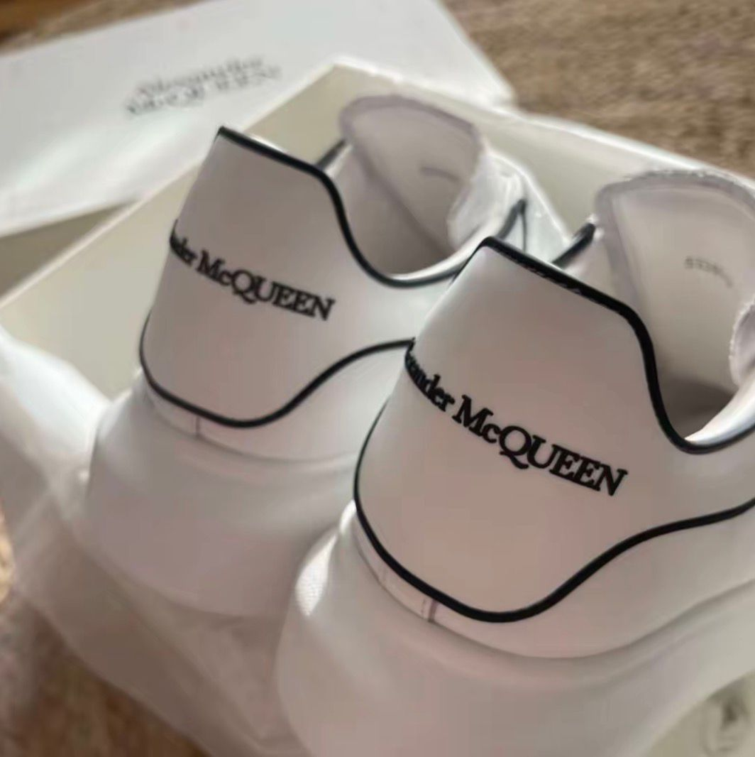 Alexander McQueen Oversized Sneaker 2